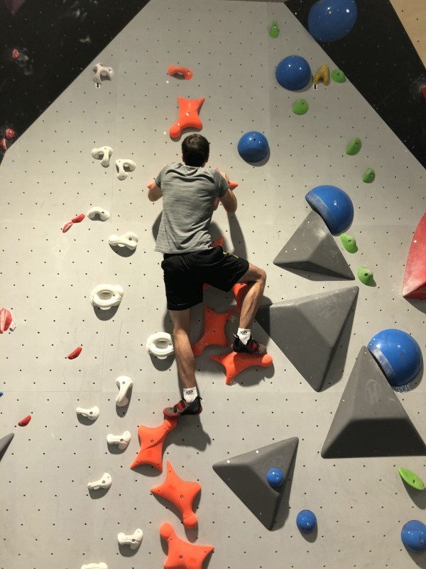 Escalade de bloc - Vertical'Art Pigalle